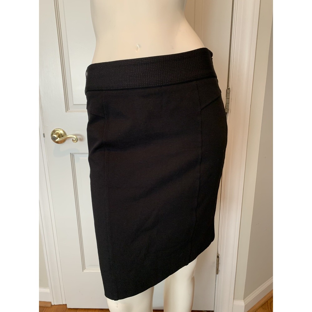 White House black-market Black pencil ponte Skirt size 4